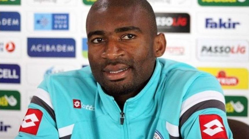 Kweuke Özür Diledi