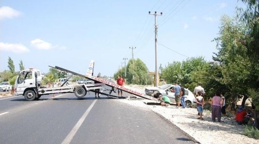 Silifke&rsquo;de &Uuml;&ccedil; Aracın Karıştığı Kazada 1 Kişi Yaralandı