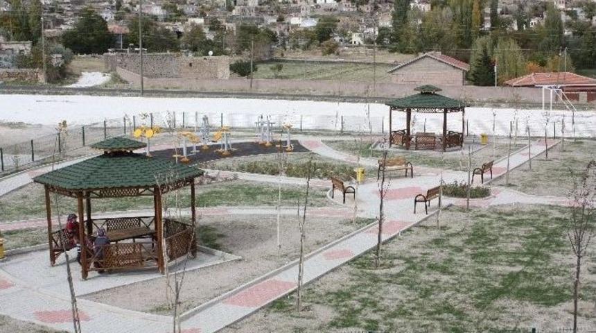 Niğde İl &Ouml;zel İdaresi Mesire Alanları Ve Aile Parkları Yapımına Devam Ediyor