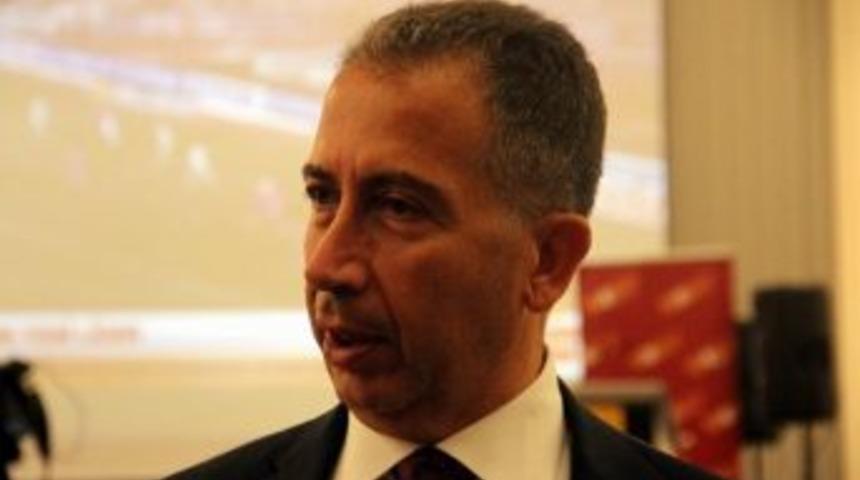 Galatasaraylı Y&ouml;netici Ve İş Adamları Toplantıda Bir Araya Geldi