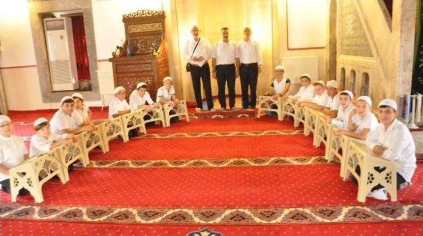 Boz&uuml;y&uuml;k&rsquo;te Yaz Kur&rsquo;an Kursları Kapanış Programı D&uuml;zenlendi