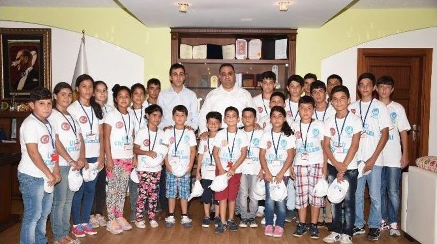 &lsquo;şehit Fırat &Ccedil;akıroğlu &Uuml;lk&uuml; &Ccedil;i&ccedil;ekleri&rsquo;nden Başkan Can&rsquo;a Ziyaret