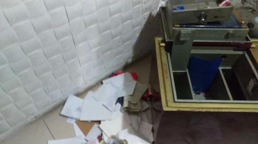 G&ouml;lbaşı'nda Işyerinden Hırsızlık