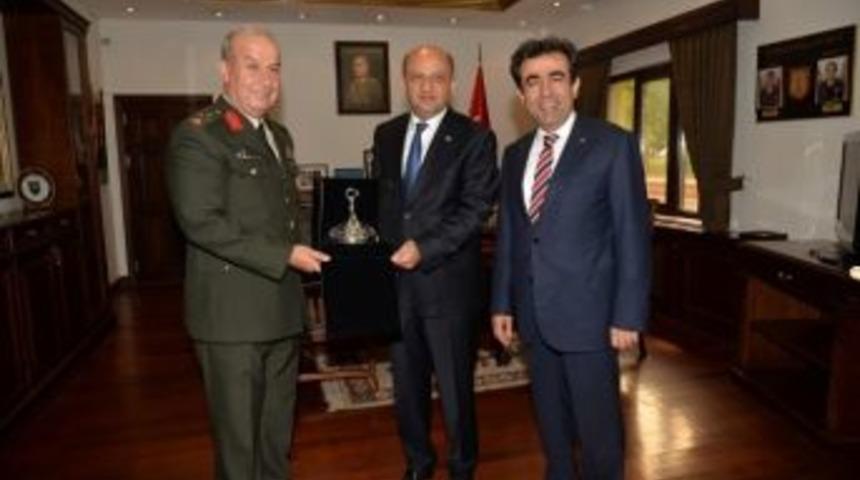Bakan Işık Ve Vali G&uuml;zeloğlu Garnizon Komutanını Ziyaret Etti