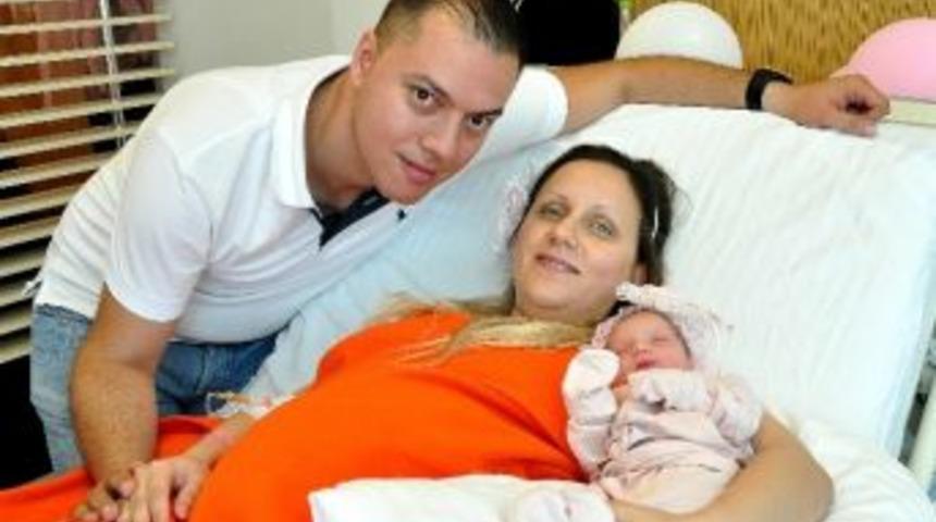 Konya Ailesi&rsquo;nin Mutlu G&uuml;n&uuml;