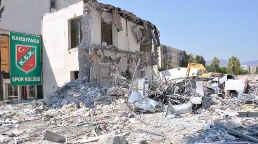 Yıkılan Alsancak Ve Karşıyaka Statları Havadan B&ouml;yle G&ouml;r&uuml;n&uuml;yor