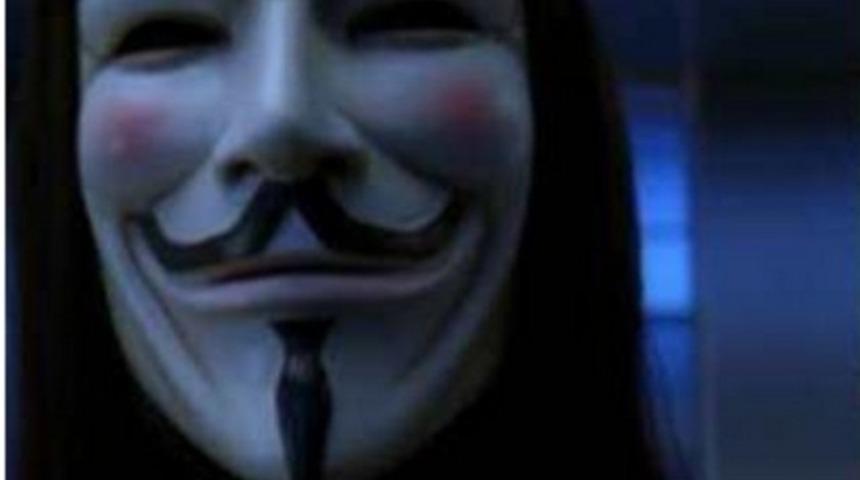 &Uuml;nl&uuml; film karakterlerinin maske arkasındaki y&uuml;zleri