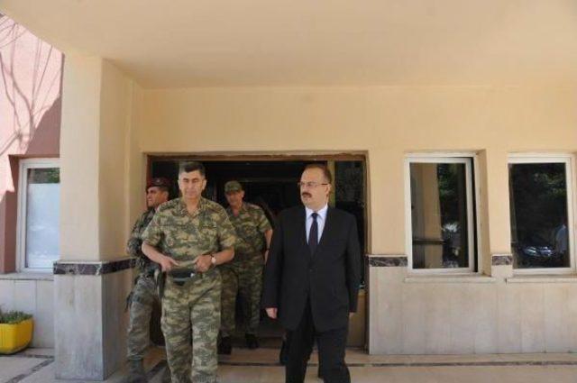 Kara Kuvvetleri Komutanı Orgeneral &Ccedil;olak, Hakkari de 3