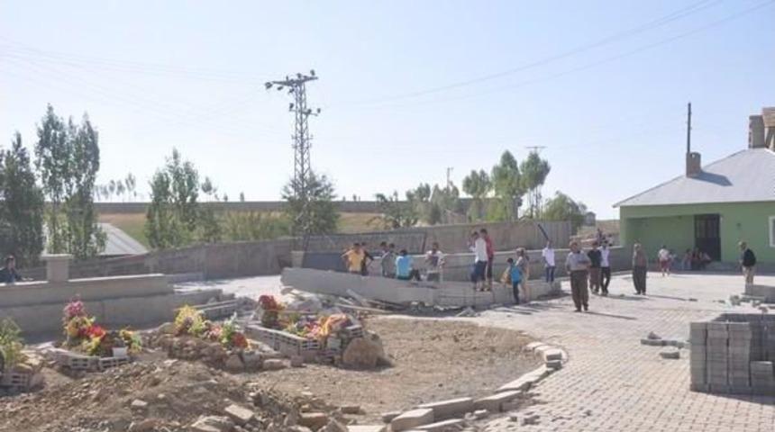 Milletvekili Zeydan: Polis Pkk Mezarlarını Tahrip Etti