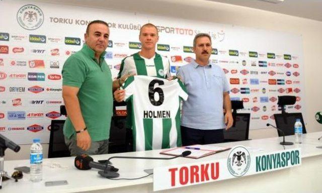 Torku Konyaspor'a Holmen'den Imza