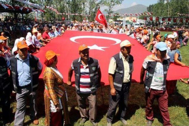 Yörük Şenliği'nde Teröre Protesto