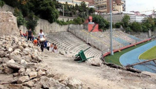 Zonguldak Kömürspor Taraftarlarından Örnek Davranış