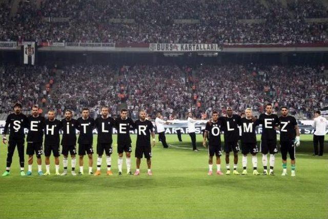 Beşiktaş Şehitlerimizi Unutmadı