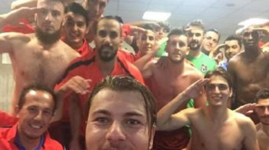 Trabzonsporlu Futbolculardan Asker Selamı