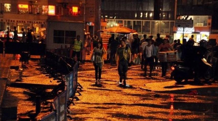 İstanbul&rsquo;da Beklenen Yağmur Yağdı