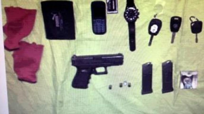 Diyarbakır'da Yol Kesen Pkk'lılardan 1'i Yaralı Yakalandı