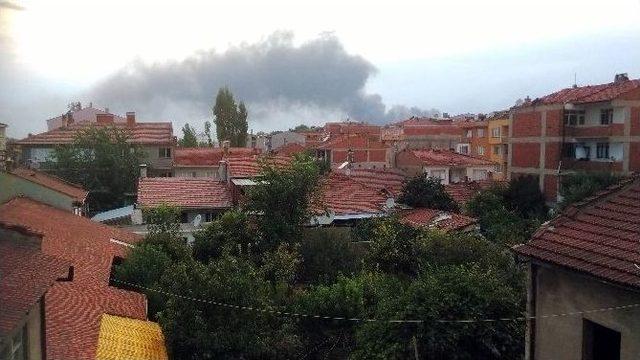 Ambalaj Fabrikasındaki Yangın Korkuttu