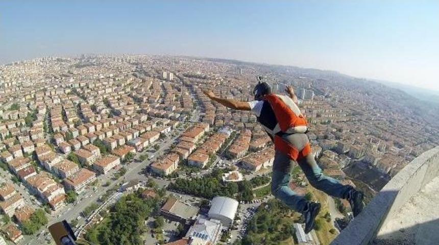144 Metre Y&uuml;kseklikteki Cumhuriyet Kulesi'nden Atladılar