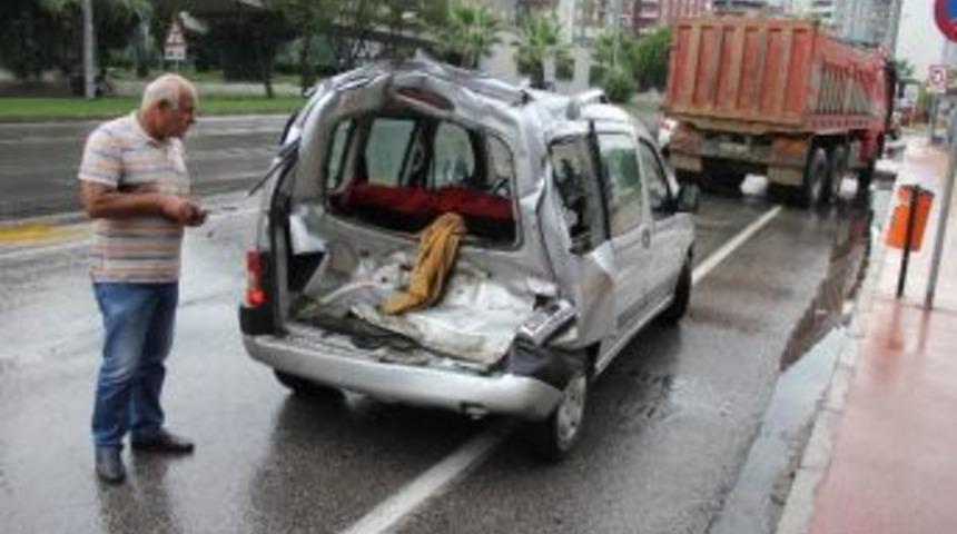 Samsun&rsquo;da Trafik Kazası: 2 Yaralı