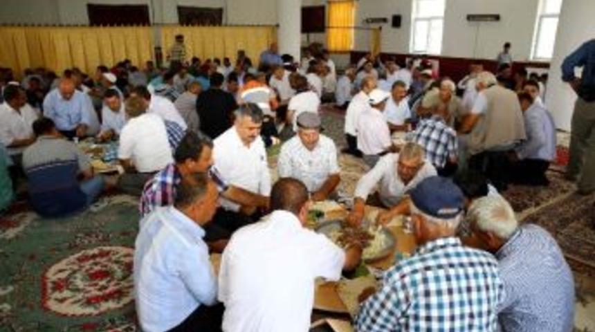 G&ouml;lbaşı Hacılar&rsquo;da Tapu Sevinci