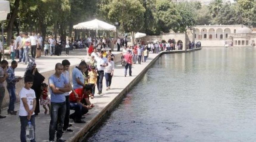 Balıklıg&ouml;l'e Ziyaret&ccedil;i Akını