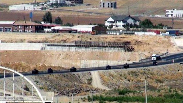 Kuzey Irak Sınırında, T&uuml;rkiye ye Ge&ccedil;meye &Ccedil;alışan Pkk lılara Bomba Yağdı 2