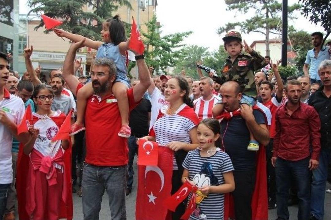 Samsunlular Ter&ouml;re Tepki Y&uuml;r&uuml;y&uuml;ş&uuml; D&uuml;zenledi