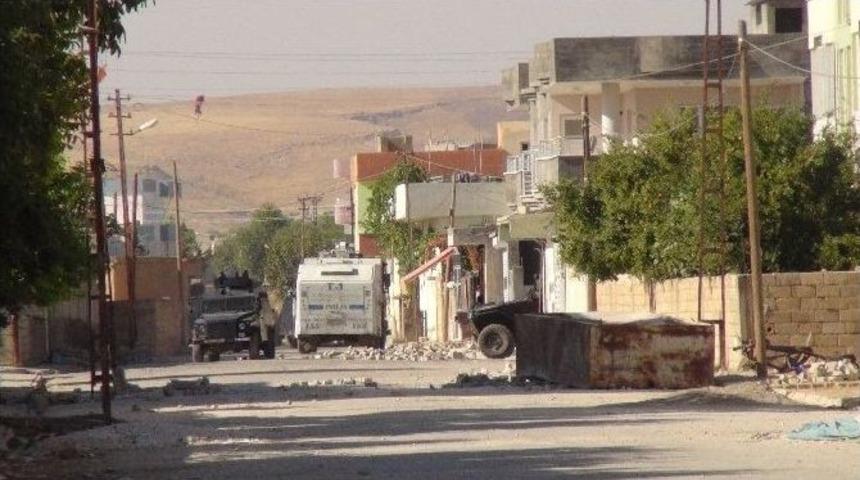 Nusaybin&rsquo;de Hendekleri Kapatan Polislere Ateş Edildi