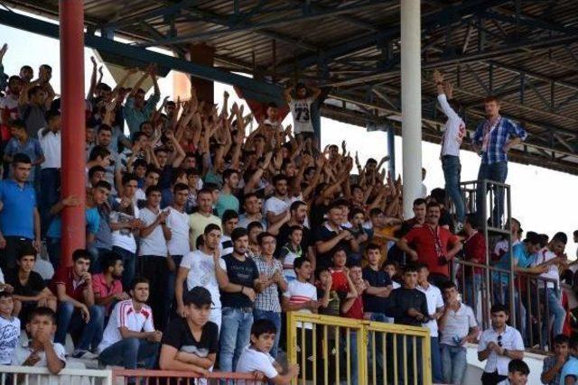 Batman Stadında Barış G&uuml;vencinleri U&ccedil;uruldu 1