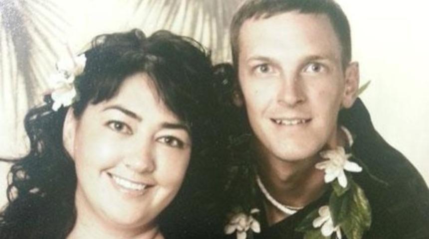 Patates cipsiyle kafa bulan adam