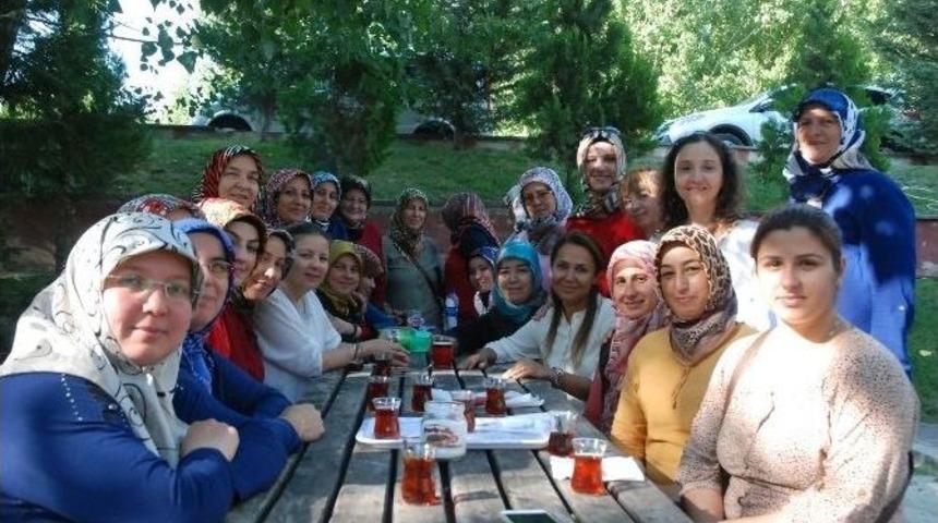 Milletvekili En&ccedil;, Piknik&ccedil;ileri Ziyaret Etti