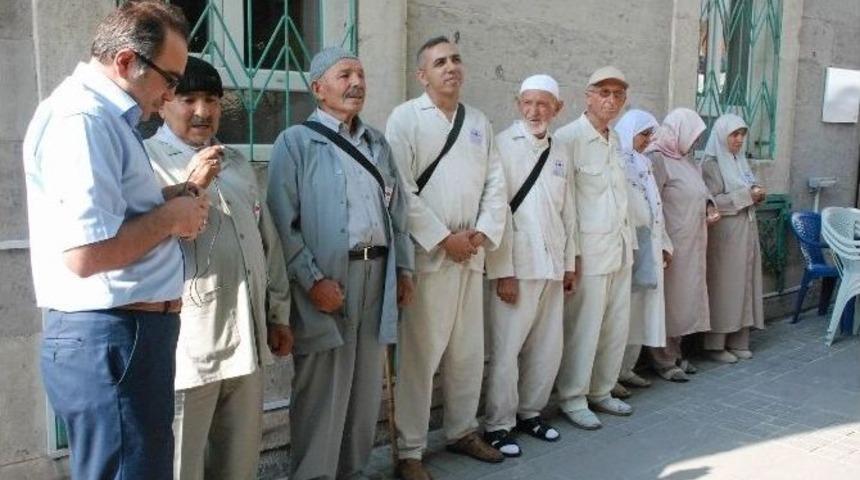G&uuml;r&uuml;n&rsquo;de Hacı Adayları Kutsal Topraklara Uğurlandı