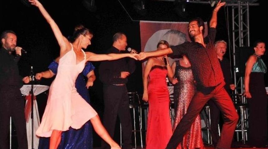 Fethiye&rsquo;deki Yaz Galasında &rsquo;su Voices&rsquo; Sahne Aldı