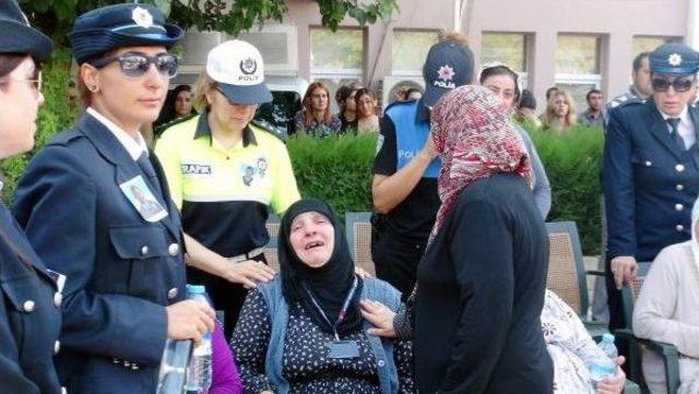 Mardinli Şehit Polisin Annesinin Kürtçe Ağıtları Yürekleri Dağladı