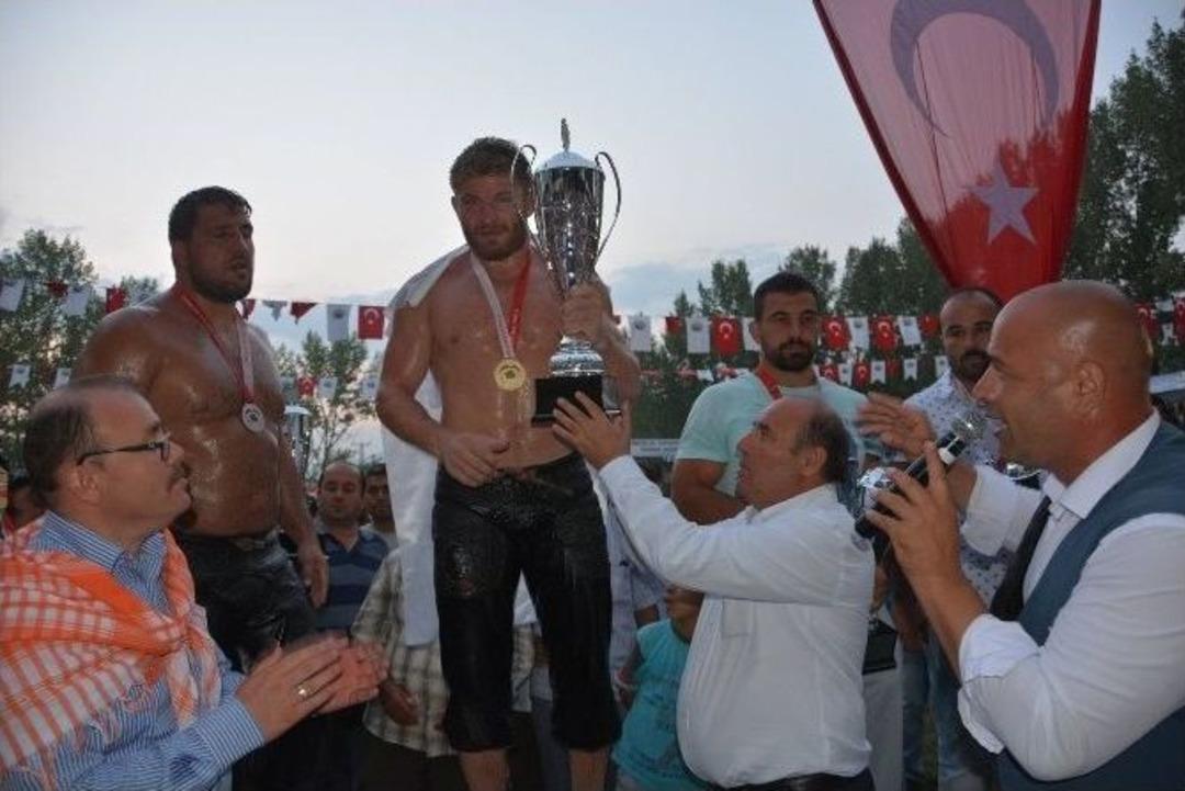 Pehlivanlar Ter&ouml;r&uuml; Lanetledi