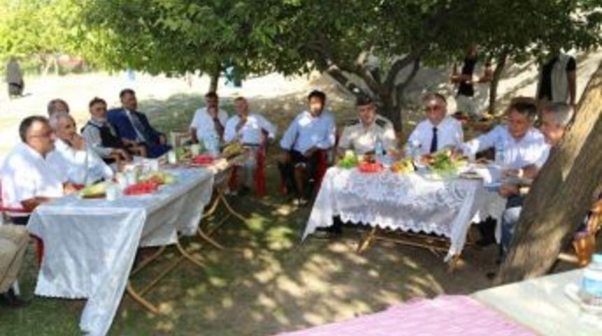 Vali Ataklı&rsquo;dan K&ouml;y Ziyaretleri