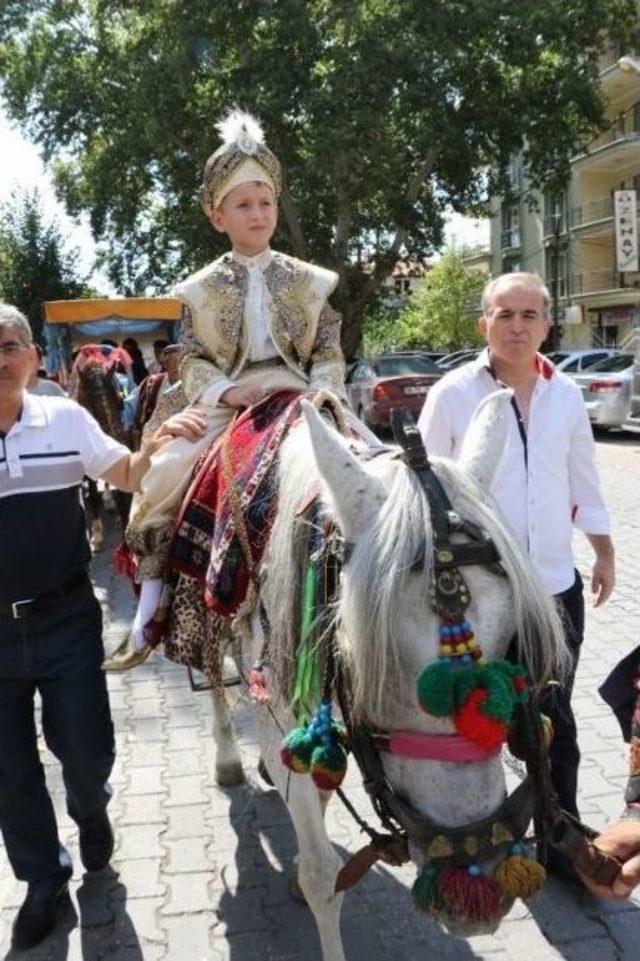 Tosun Ailesi’nin Mutlu Günü