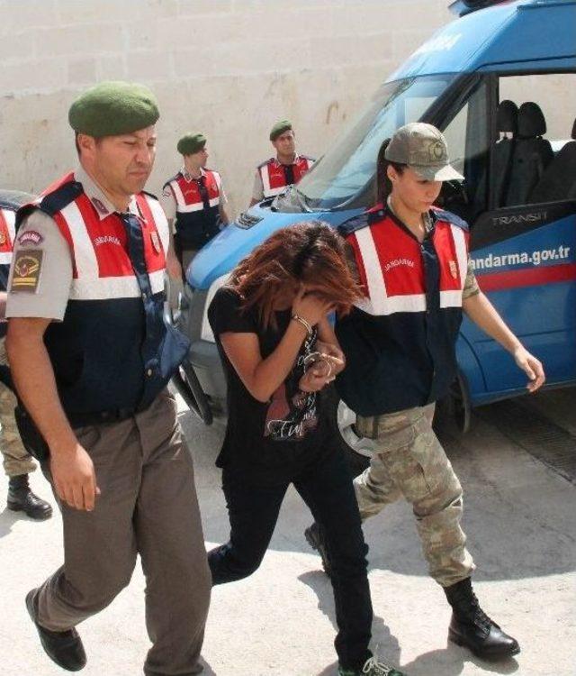 Karısına Laf Atan Adamı Boğazını Keserek &Ouml;ld&uuml;rd&uuml; 2