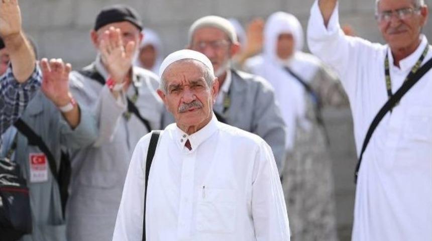 Hacı Kafilesi Dualarla Uğurlandı
