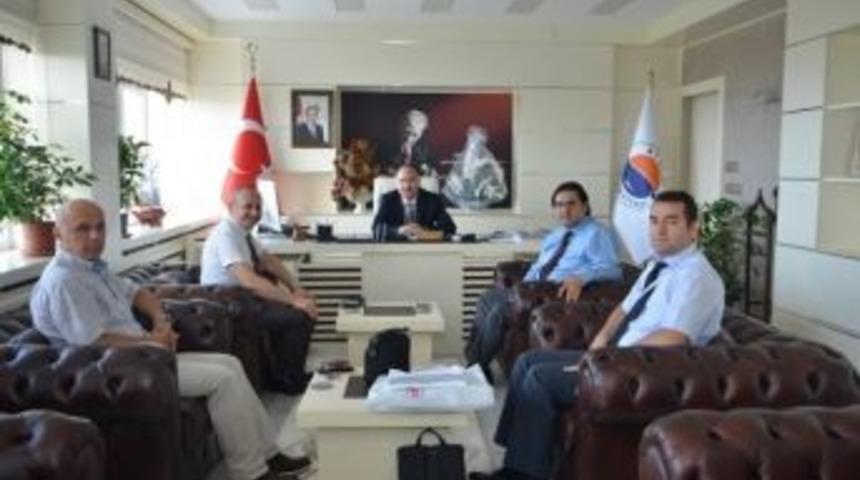 Rekt&ouml;r Dalgın&rsquo;a L&ouml;semi Hastası Elif İ&ccedil;in Teşekk&uuml;r Ziyareti