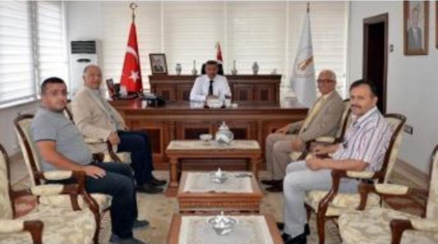 Cemiyet Başkanı Ve Gazete Sahiplerinden Vali Yılmaz&rsquo;a Ziyaret
