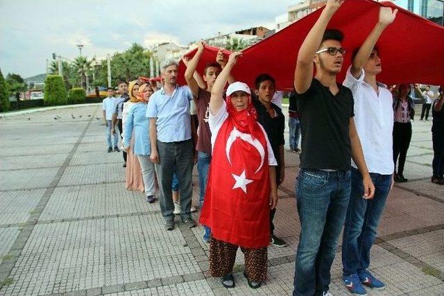 Gurbetçi Gençten Terör Yürüyüşüne Katılmayan Halka Tepki