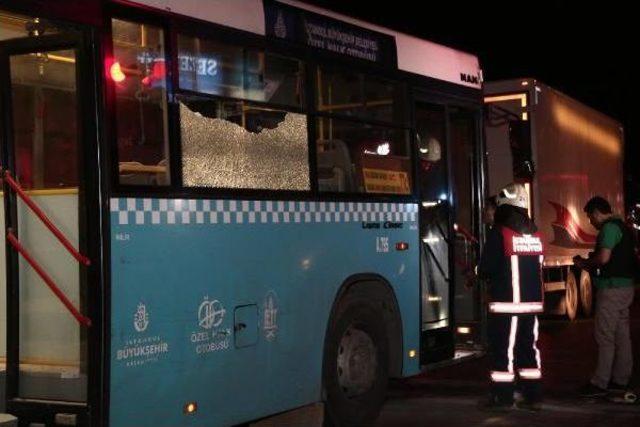 Okmeydanı'nda Özel Halk Otobüsü'ne Taşlı Molotoflu Saldırı