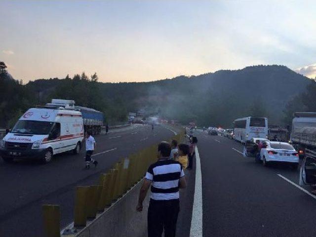 Adana'da Zincirleme Trafik Kazası: 5 Ölü, 7 Yaralı