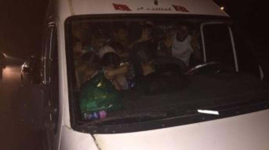 Sığınmacıları Deniz Yoluna Ulaşmadan Polis Yakaladı