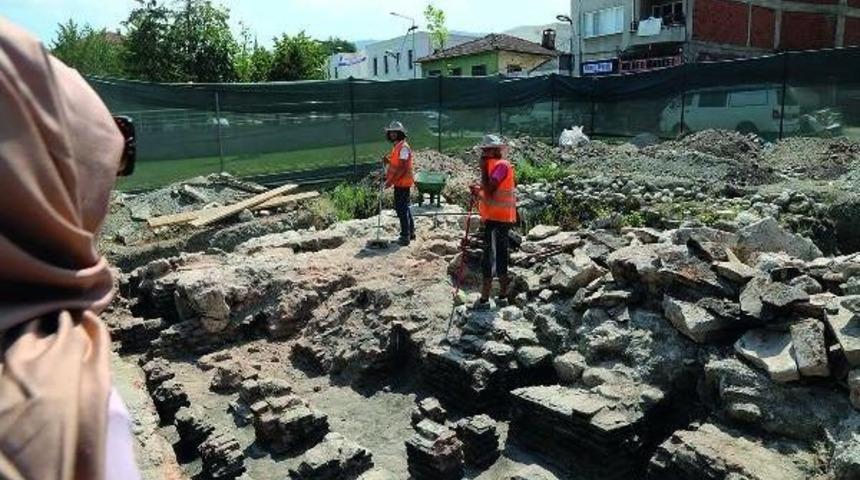 Sapanca'da 6 Asırlık Tarihi Hamam G&uuml;n Işığına &Ccedil;ıkartılıyor