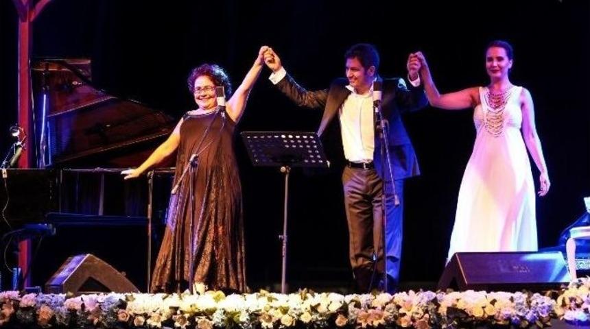 Klasik M&uuml;zik Konserinde Barış &Ccedil;ağrısı