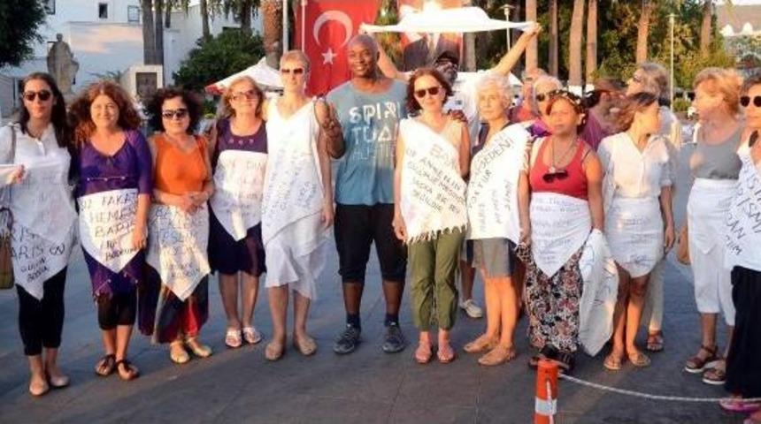 Barış I&ccedil;in T&uuml;lbent Bağladılar