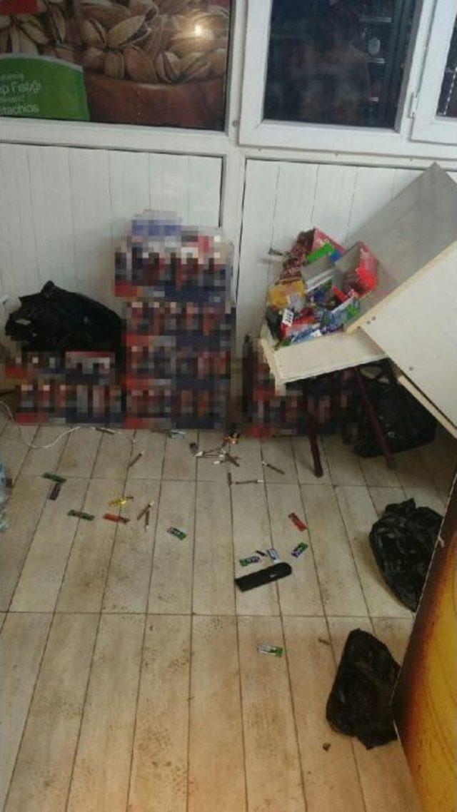 B&uuml;fe Işletmecisi, I&ccedil;ki Sattığı I&ccedil;in Polisin Kendisini D&ouml;vd&uuml;ğ&uuml;n&uuml; Ileri S&uuml;rd&uuml; 1