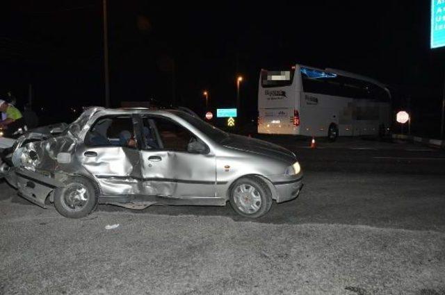 Yolcu Otobüsünün Çarptığı Otomobilin Sürücüsü Öldü
